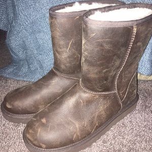 Women’s UGG Brown Leather Boots sz 10